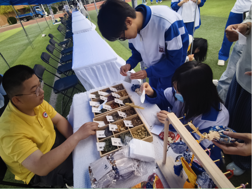 7dc432e91c6d5524cae319f436bebe21